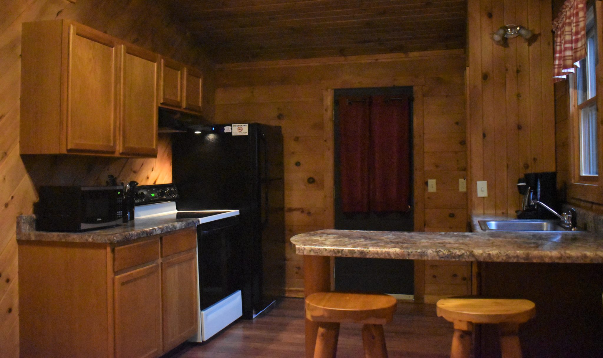 Black Bear Cabin - Harman's Log Cabins West Virginia